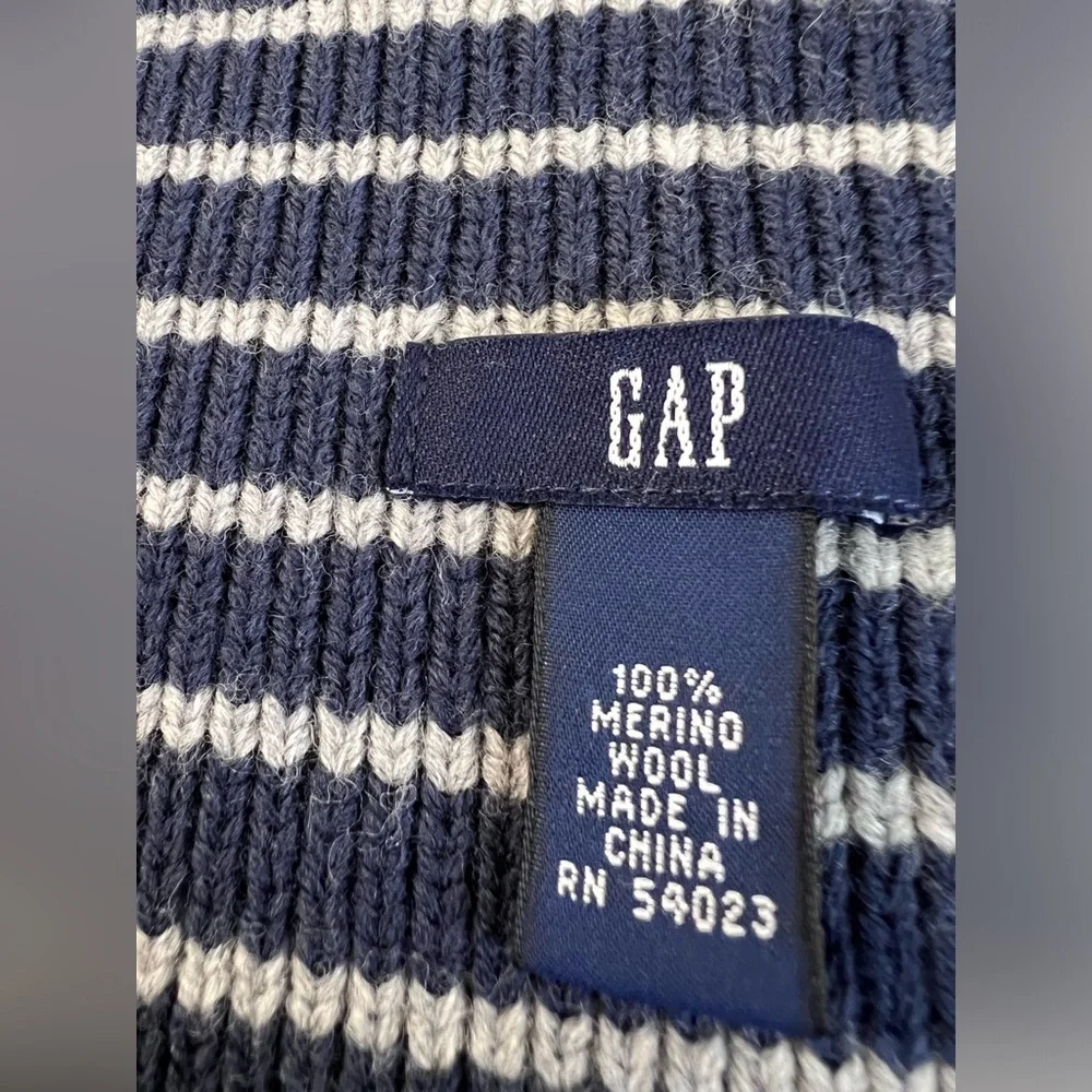 Comfy‎ Gap Knit  Scarf Navy/White Striped RN54023